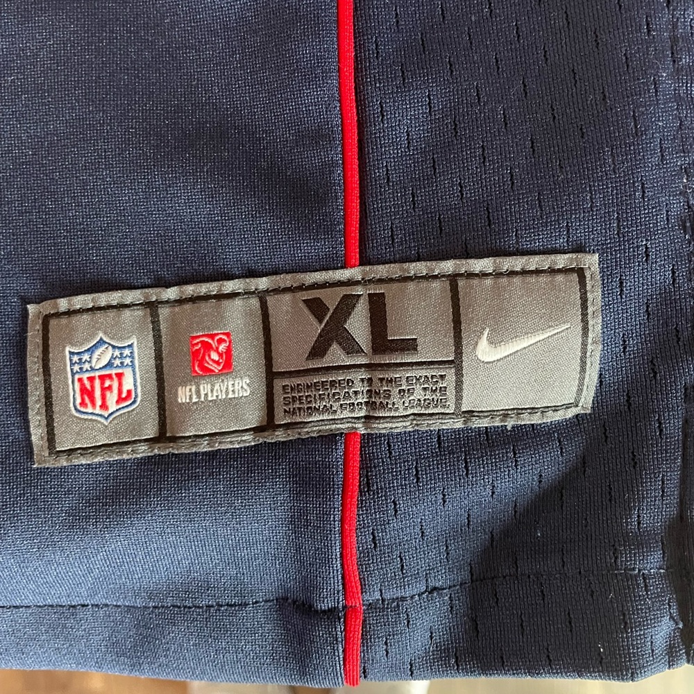 New England Patriots Tom Brady Jersey.